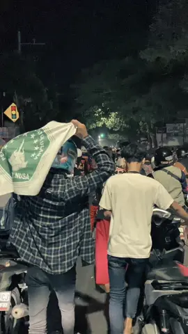 Terjang saja kita dalam perlindunga-NYA. #semkernotdead #pagarnusaindonesia #kediri24jam 