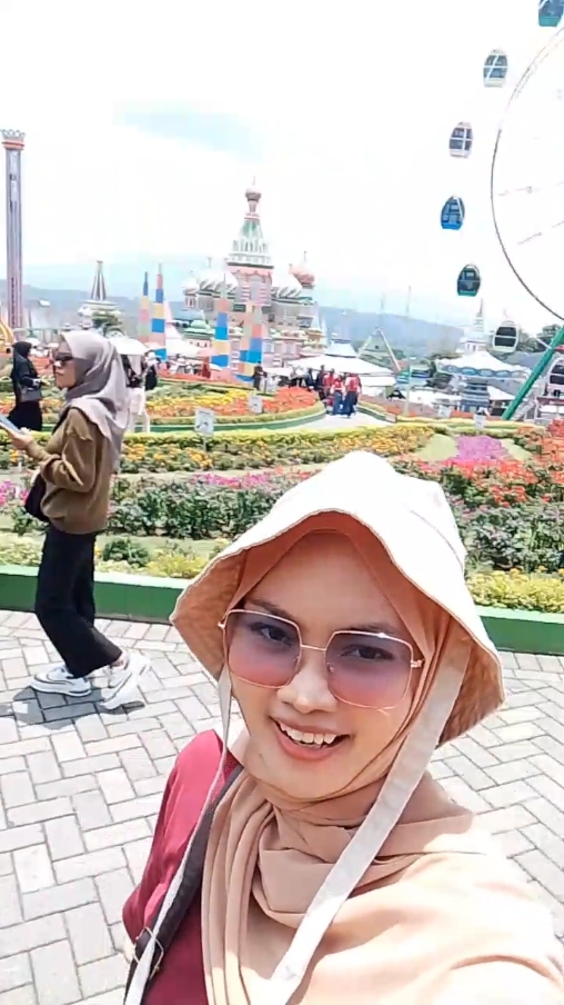 yg mau samaan bisa cek di keranjang #selosia #selosiasemarang #selosiabandungan #bukitcinta #tamanbunga #topi #celana #kacamata