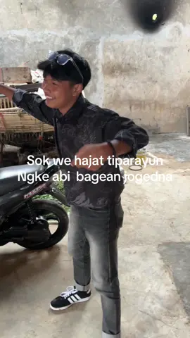 Tekiat hayang joged😭#foryoupage #bajidoran #katasunda_viral #support_me_guys_all_world🙏 #promoseruweekend 