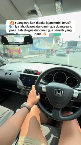 Pantesan bilangnya “semua laki2 sama aja”, orang pernah dipake semua kocak 😀