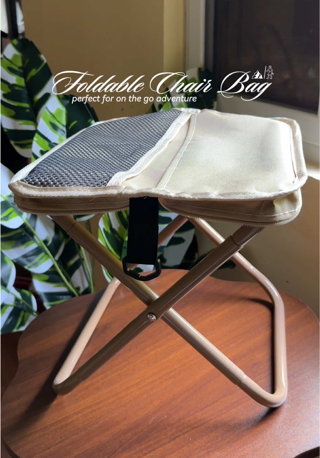 perfect for on the go adventure’ this foldable chair bag with storage ⛰︎𓀙  #foldingchair #smallchair #campingchair #outdoorchair #portablechair 