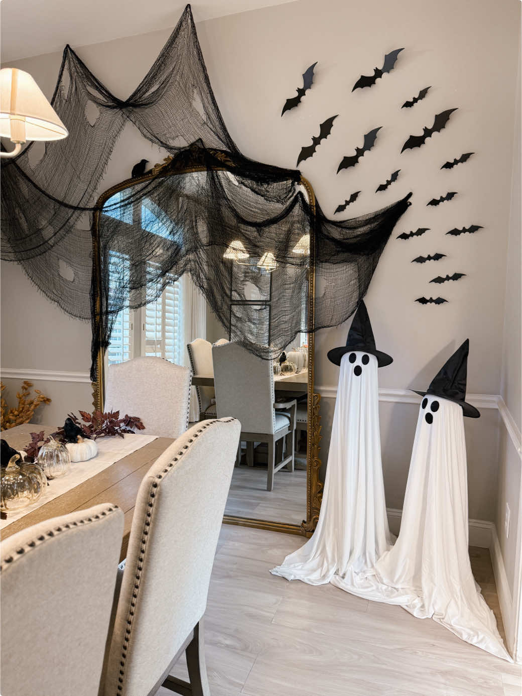 Yes, I love seasonal décor! ✨ It’s such a fun and easy way to refresh your space and bring in the vibe of the season. And if you have kids at home, even better! They love seeing the house change each time!  Do you decorate for the seasons too? How’s your Halloween décor looking? 👻 Everything linked on my LTK and Amazon Page!  #seasonaldecor #halloweendecor #falldecor #spookyseason #dandharamorrishome @Amazon @target 