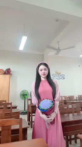 Chúc chúng ta có một ngày 20/10 thật trọn vẹn #phoidoxinh #cogiaotieuhoc #cogiaotiktok #giaovienchunhiem #cogiaothuydiem 