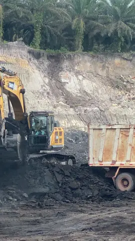 Mentahan😁 #tambangbatubara #foryoupage #ptwmgk #parenggean_kalteng 