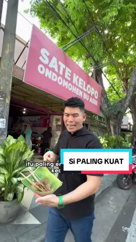 Kurang kuat opo maneh coba, Laci Mejo looo tak Tumpaki ga Jebol 💪🏻, wes pokok e lek cari Furniture sing Kuat dan Lengkap cuma di @Sweet Furniture Store  ✨Berkualitas  ✨Design Keren ✨Harga Terjangkau ✨Free Ongkir + Pemasangan . Wes ojok kesuen Langsung ae merapat ke @sweetfurniture.id 📍Jl. Gondosuli No. 18, Surabaya‼️ #SweetFurnitureSurabaya #FurnitureSurabaya #FurnitureKantorSurabaya #FurnitureGrosir