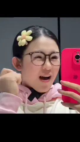 အဲ့လို့ ချွဲတဲ့လူလို့ချင်လာ 😂😂 #happy  #wedding  #ရောက်ချင်တဲ့နေရာရောက်👌  #myanmartiktok🇲🇲🇲🇲 