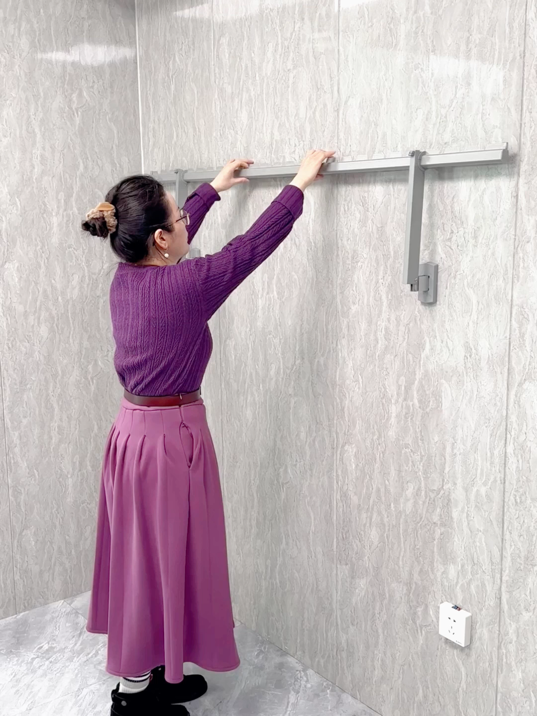 Deliver directly to from China Malaysia and Phillippines store available now High level quality mutil-functional aluminum folding design heavy duty clothes hanging drying racks #fyp #clothesdryingrack #clothesrack #homestorage #clotheshangers #metalhangers #dieyuanhouseware #wallmountedclothrack #foldabledryingrack #foryou