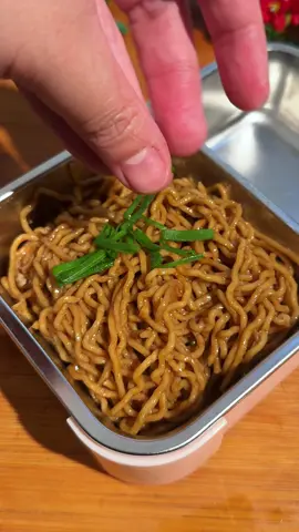 MIE YAMIN PAKE KOTAK BEKAL LUNCHBOX MIDI @Steincookware Official Store #FoodFestOnTikTok #creatorsearchinsights #serunyakuliner #mieyamin 