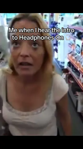 come and put your headphones on 💜 #fyp #addisonrae #viral #funny #headphoneson 