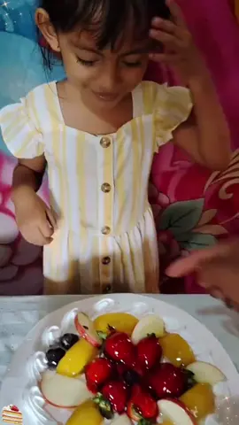 Birthday Cake Prank🤣🤣🤣#interesting #funnyvideos #funny#prank #food#birthdaycakes 