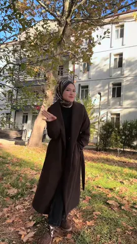 outfit check pergi ke kampus di Turki🇹🇷 #outfitideas #turkey #outfitcampus #studyabroad #autumnstyle 