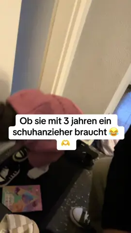 Guten Morgen 🫶 Ob sie mit 3 jahren ein schuhanzieher braucht 😂🫶  Ah cemcem Ah 😂🫶 #fürdich #foryoupage❤️❤️ #fory #füreuchalle #gutenmorgen 