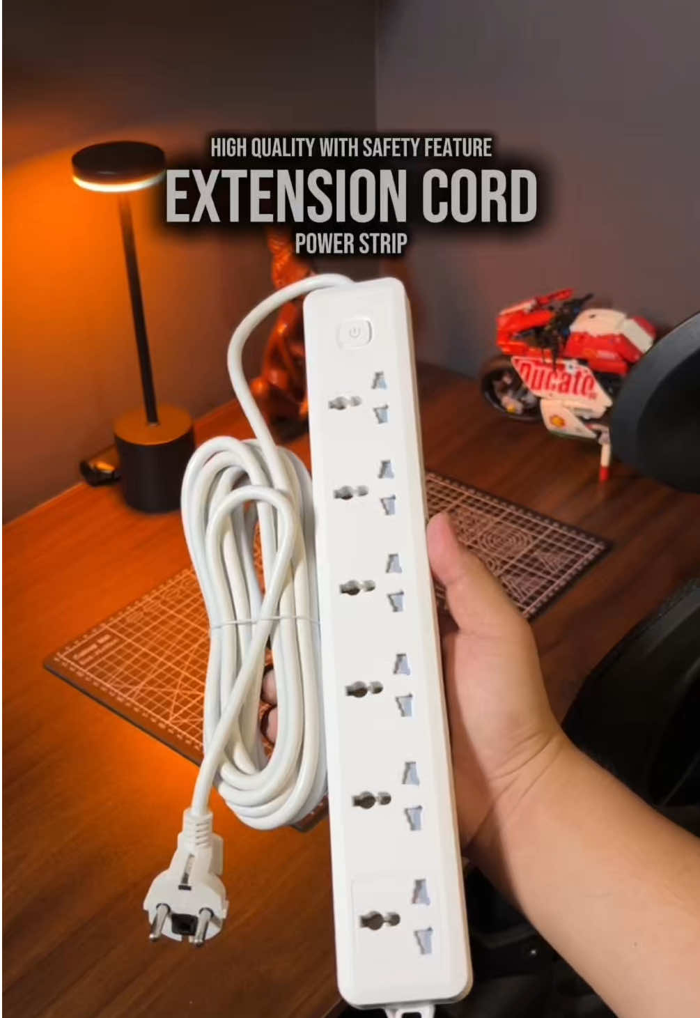 High quality extension cord/power strip with safety feature and switch  #extensioncord #extensionwire 