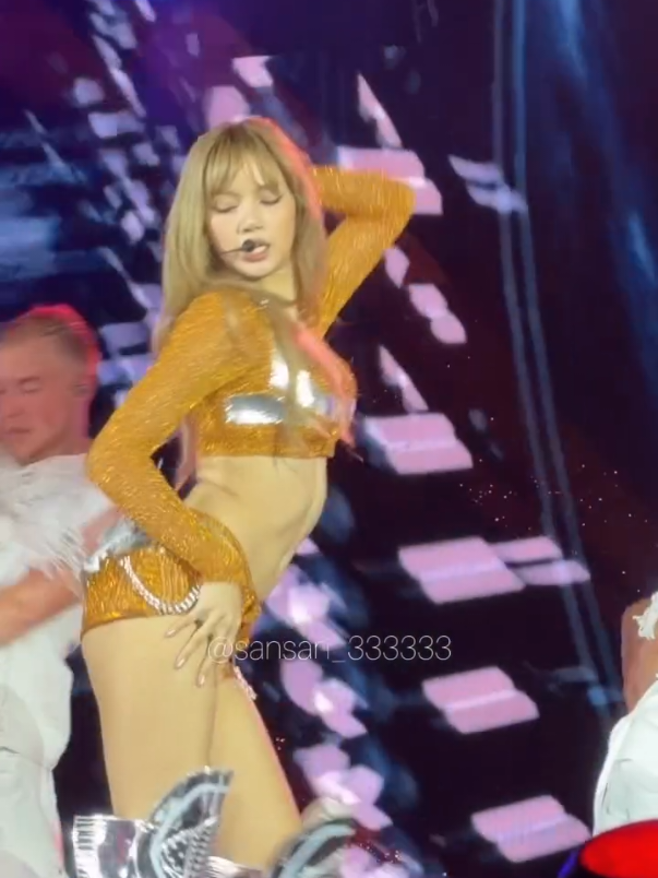 Lisa biểu diễn tại Mỹ❤ 🔥🔥 #lisa #blackpink #xh #trending #2025 