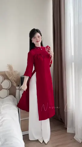 ✨Áo dài nhung đỏ sang trọng – tôn da, tôn dáng, diện Tết là auto xinh hết phần thiên hạ 🎋❤️ #AodaiTet #AodaiNhung #StyleTet2025 #OutfitTet #VairolTiktok