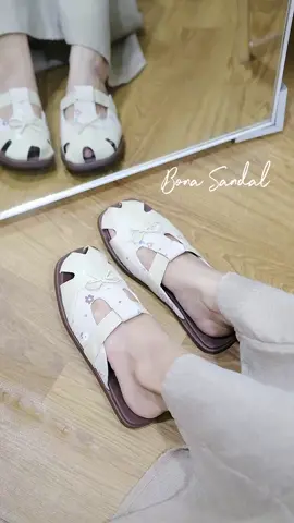 i mean.. nothing beats these sandal😉 #jambrellafootwear #sandalwanita #localbrand #sandaldaily #shopnow 