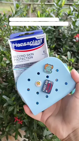 Hansaplast Second Skin Protection adalah plester luka hidrokoloid generasi baru yang Dirancang dengan teknologi ultra tipis, fleksibel, dan 100% kedap air, plester ini mampu melindungi luka dari air, kotoran, dan bakteri, sekaligus membantu proses penyembuhan secara optimal + dapat pouch lucu #hansaplast #hansaplastplester #secondskin #plesterluka #healfasterlikesecondskin 