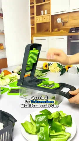 Taglia, versa, condi: insalata pronta nel box!💥 #kitchen #tiktokmademebuyit #fruit #chopper #fyp 