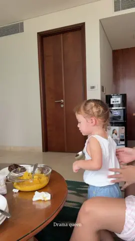 Ngambek gaboleh minta makanan mama🤣🤏 #kamariskywassink #kamari #jenifercoppen 