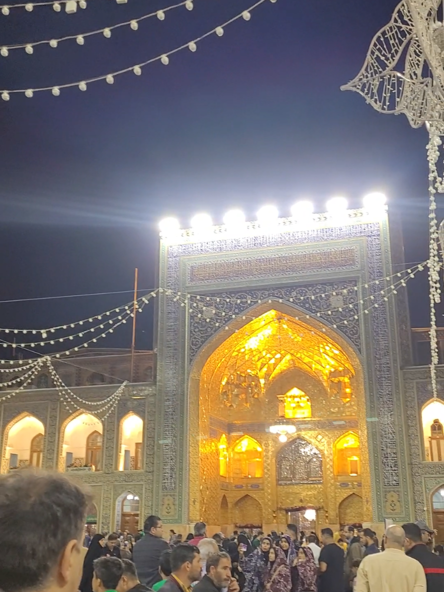يا ملجأ القلوب المتعبة، يا من تُطفئ بنظرة من ضريحك لهيب الشوق. اللهم ارزقني زيارة أنيس النفوس، وشفاعة الإمام الرؤوف 🤍 #أنيس_النفوس #الإمام_الرضا_عليه_السلام #يا_رضا_الله #اللهم_الرزق_الزيارة #مشتاقة_للزيارة    