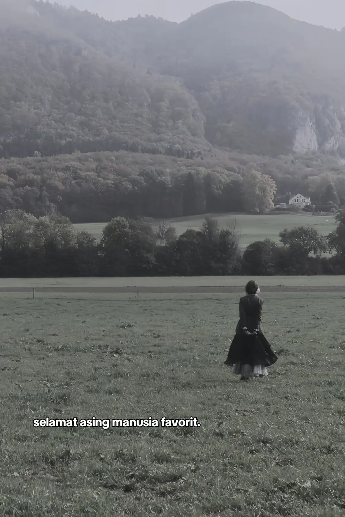 🥚 Bahan-bahan: 2 butir telur Garam secukupnya Merica/lada secukupnya (optional) 1 siung bawang merah (iris halus, optional) 1 batang daun bawang (iris halus, optional) Minyak goreng secukupnya --- 🔥 Cara membuat: 1. Pecahkan telur ke dalam mangkuk. 2. Tambahkan garam dan merica, lalu kocok hingga rata (boleh pakai garpu). 3. Masukkan bawang merah dan daun bawang jika suka. Aduk lagi sampai tercampur. 4. Panaskan minyak di wajan (api sedang). 5. Tuang adonan telur, lalu goreng hingga bagian bawahnya matang dan berwarna keemasan. 6. Balik telur dan masak sisi satunya sampai matang merata. 7. Angkat dan sajikan hangat. --- 🍽 Tips: Kalau mau lebih tebal dan empuk, tambahkan 1 sdm air atau susu sebelum dikocok. Kalau mau lebih gurih, bisa tambahkan sedikit kaldu bubuk. #xyzabc #galaubrutal #cintayangpudar 