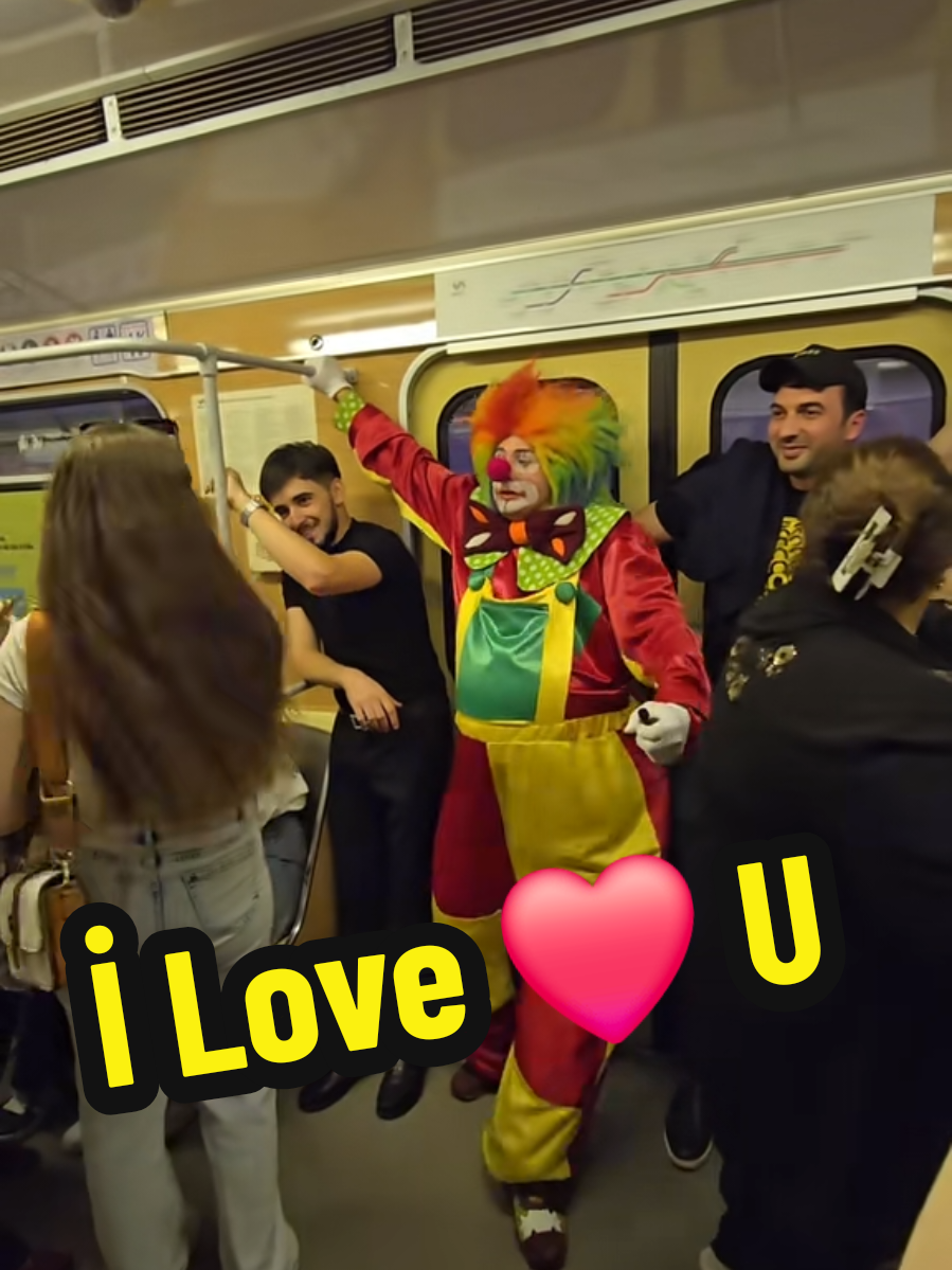 İ Love U ❤️ #Love #prank #metro 