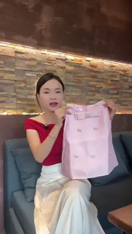 Ba mẹ nào có con gái săn liền mẫu vày xinh này nha #TikTokAwardsVN #thoitrangtreem #vayxinh 