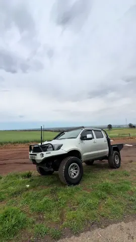 someone sell me roadkills pls  #n70 #hilux #boosted 