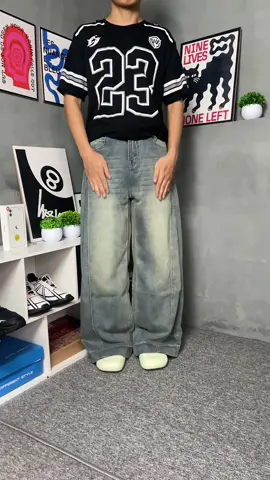 GA NYANGKA BISA SECAKEP INI😱😍!! Rekomendasi jeans pecah pola unisex keren buat lo yang ga suka pake jeans terlalu longgar atau terlalu ketat.                                  #celanaunisex #celanajeans #celanahighwaist #celanakeren #celanamurah 