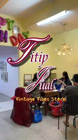 Punya barang preloved yang masih bagus tapi bingung cara jualnya? 👀 Tenang aja, titip jual aja di Vintage Vibes Store! ✨ Prosesnya gampang ✨ Tim kami bantu display & jualin ✨ Kamu tinggal duduk manis, tunggu barangmu laku 💕 Jadi seller di Vibes itu semudah itu — yuk datang langsung dan mulai titip jual hari ini! 🌿 #VintageVibesStore #TitipJualPreloved #PrelovedWithVibes 