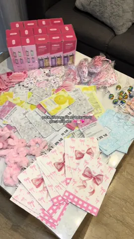 just me romanticizing packing pink goodies for my bday 💕✨ #birthdayparty ##21stbirthday #goodiebag #fyp #birthdaygoodiebag 