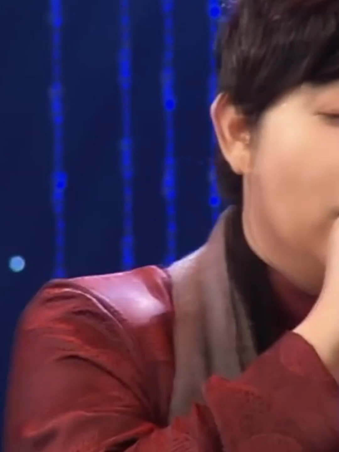 Quang Lê Tương Tư Nàng Ca Sỹ Nào Đấy Cả Nhà Nhỉ  #QuangLe #QuangLeentertainment #hoaduongentertainment #casiquangle #bolero