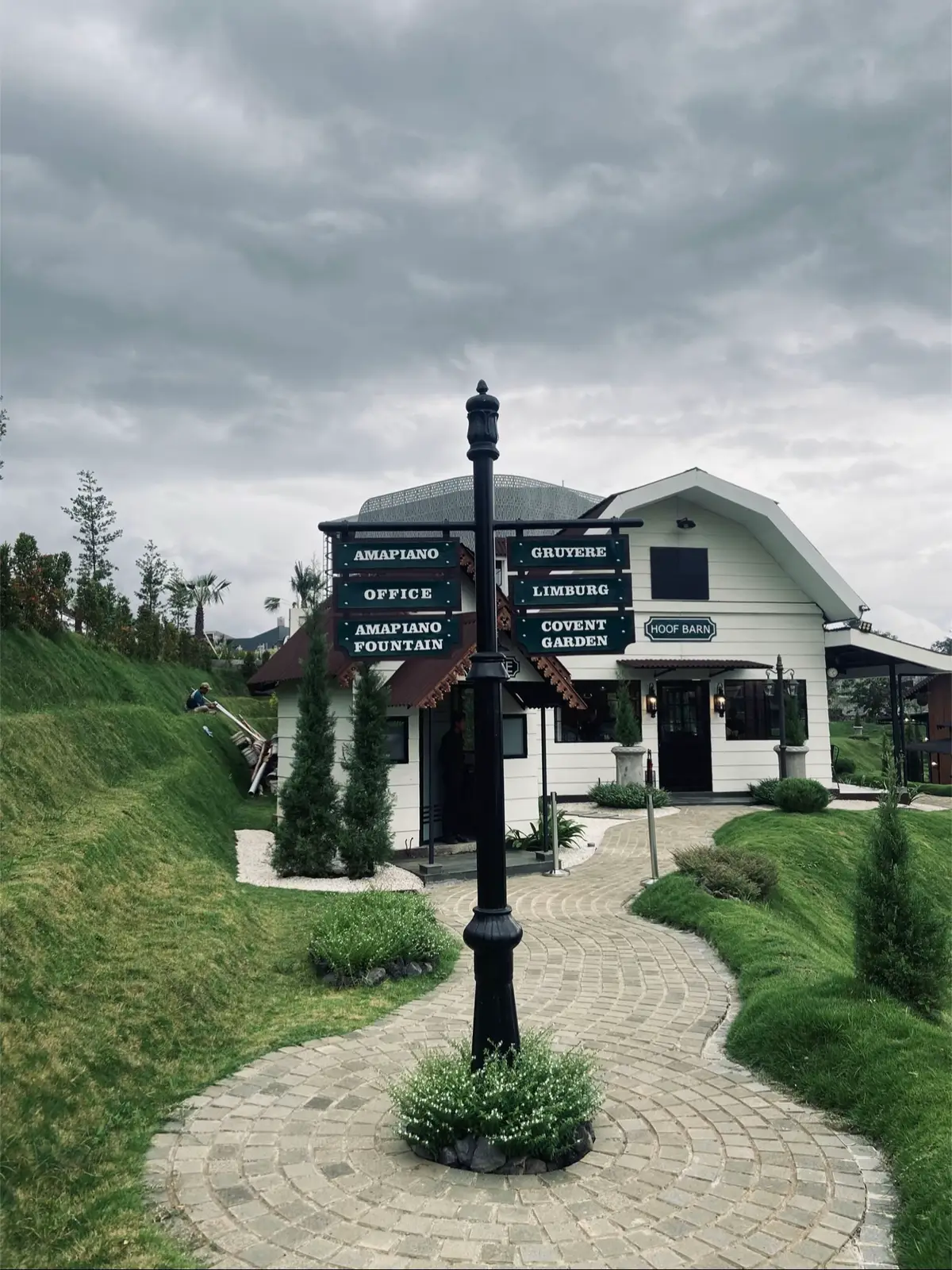 new comfort place to chill in Jember #amapiano #cafe #richvillagejember 