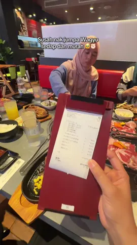 Kadang-kadang, kalau kita main redah masuk restoran yang offer Wagyu, mau ditekannya harga kaw kaw. Seriously kedai makan sini murah dan sangat2 berbaloi. Lepastu sedap sangat2 🥹😭 📍Halal Yakiniku Restaurant Zerohachi Namba