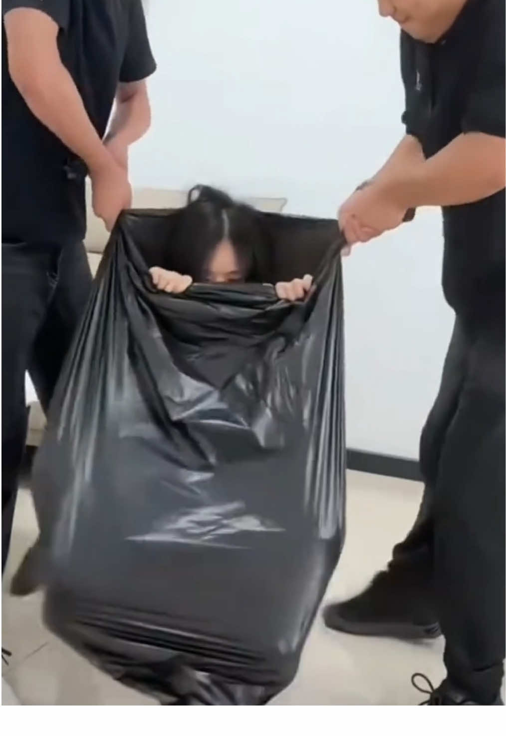 Túi đựng rác công nghiệp đen  1kg nhiều size #TikTokAwardsVN #reupvideo #vairal_video #thoitrangnu #xuhuong 