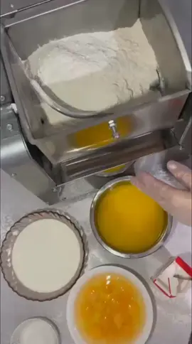 Самса куриная😋 Все указала по граммам, все открыто и по честному! Подписывайтесь и заказывайте домашние полуфабрикаты из натуральных продуктов🫶 Самса куриная -5400тг/кг В кг -20 штук Для заказа 87015315552 #домашняяеда #алматыеда #полуфабрикаты #полуфабрикатыалматы #едаалматы #доставкаедыалматы #самса #самсаалматы #самсакуринная #самсаназаказ 