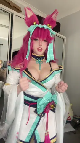 Finally one video where I’m not doing that fuk ahh pose in the thumbnail 🪿 #ahricosplay #leagueoflegends #leagueoflegendscosplay #ahriLoL #cosplayer 