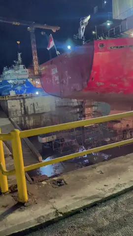 Tor monitor ketua 🤟 Silakah isi kata kata ketua 🤘 #fyppp#galangankapalbatam#blastingpainting#kapalrepair#kulilapangan 