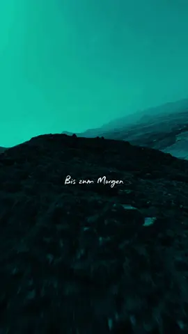 Bis zum Morgen, tanzen wir verloren 😍  #techno #songlyrics #musiclyricsvideos #biszummorgen #lyricdreamgirl 