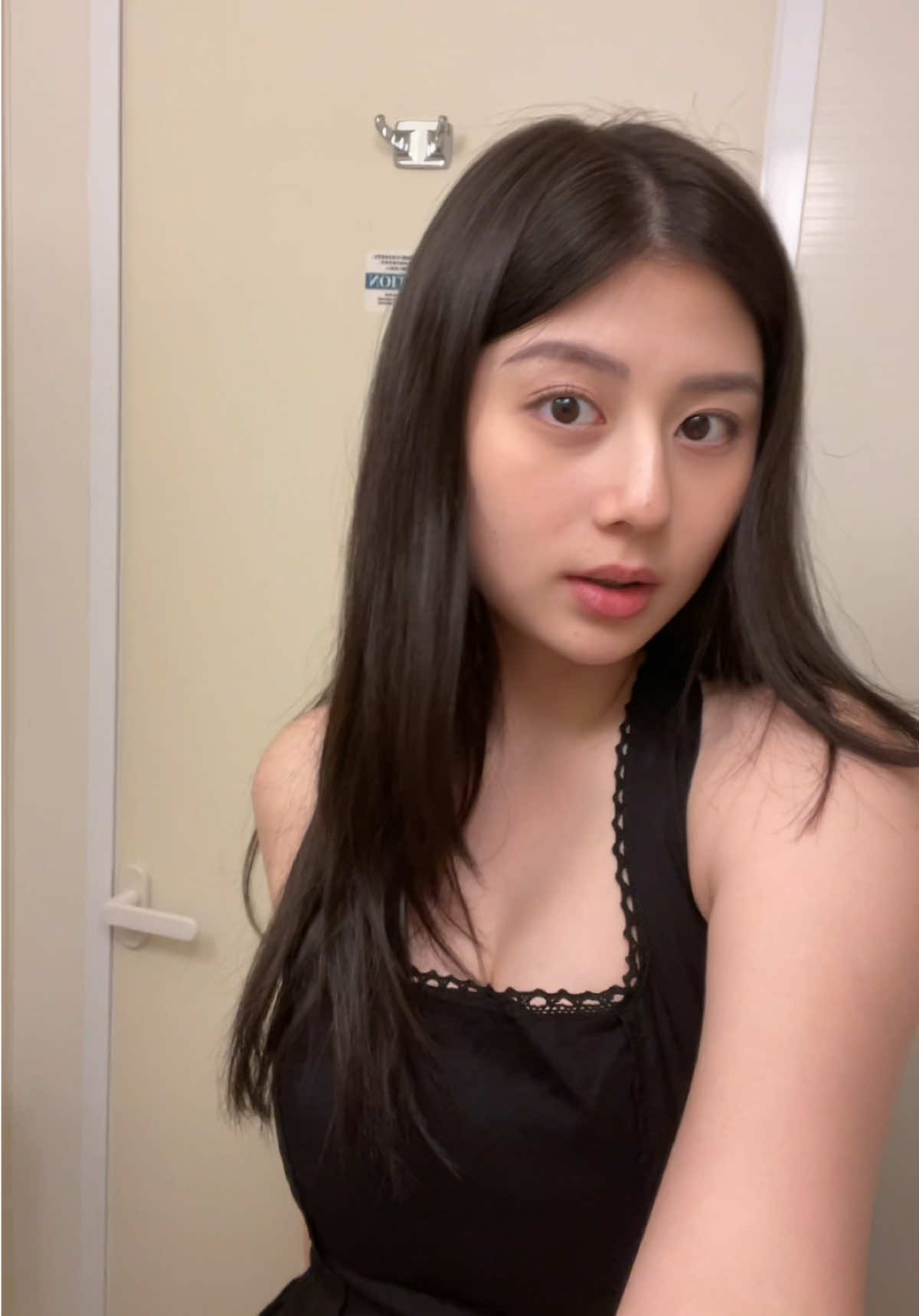 toilet nya kecil banget 😭