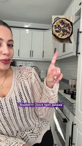 Kızlarr sonbahara yakışacak 90 lar nostaljik Amerikan kahvaltısı hazırlayalım mı? Blueberry Dutch baby pancake yapıyorumm 🥞 Pankek hamuru; 3 yumurta ½ su bardağı un ½ su bardağı süt 2 yemek kaşığı toz şeker 1 paket vanilin (isteğe bağlı) 1 çimdik tuz #girlmoregirls #blueberrydutchbaby #blueberrypancakes #autumnvibes #sookiegilmoregirls 