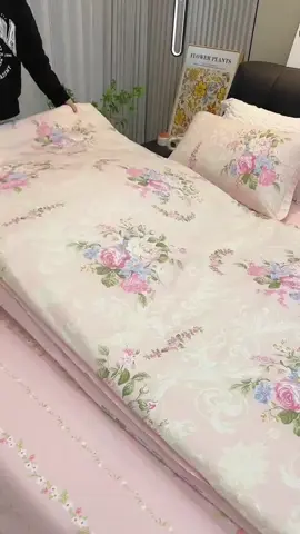 Bed cover set bunga Ros #spreiaesthetic  #pelindungmatras  #spreicantik  #spreimotifbunga  #sprei 