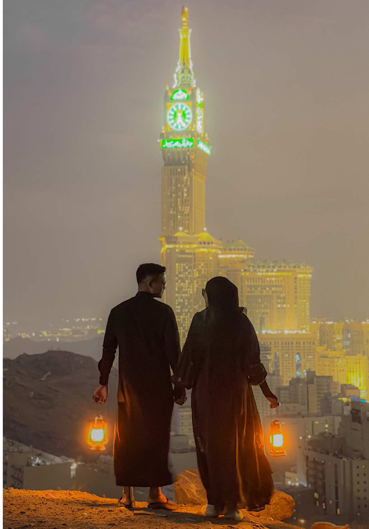 kita usahakan cinta kita sampai di Jabal Khandamah🥰  yuk booking kita sekarang agar moment kamu di Jabal Khandamah lebih istimewa, bukan hanya tersimpan di hati tapi juga di galeri✨ GASS BOOKING KLIK LINK DI BIO!!! #jabalkhandama #jabalkhandamah #makkah #umrah2025 #jabalkudai 