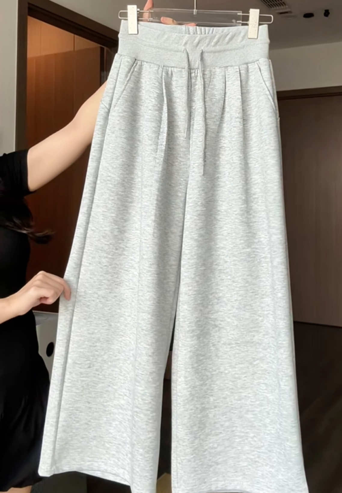 Quần nỉ ống suông rộng vải nỉ ép mịn xinhhhh #quanniongsuong #quanniongrong #quanthudong #xuhuong 