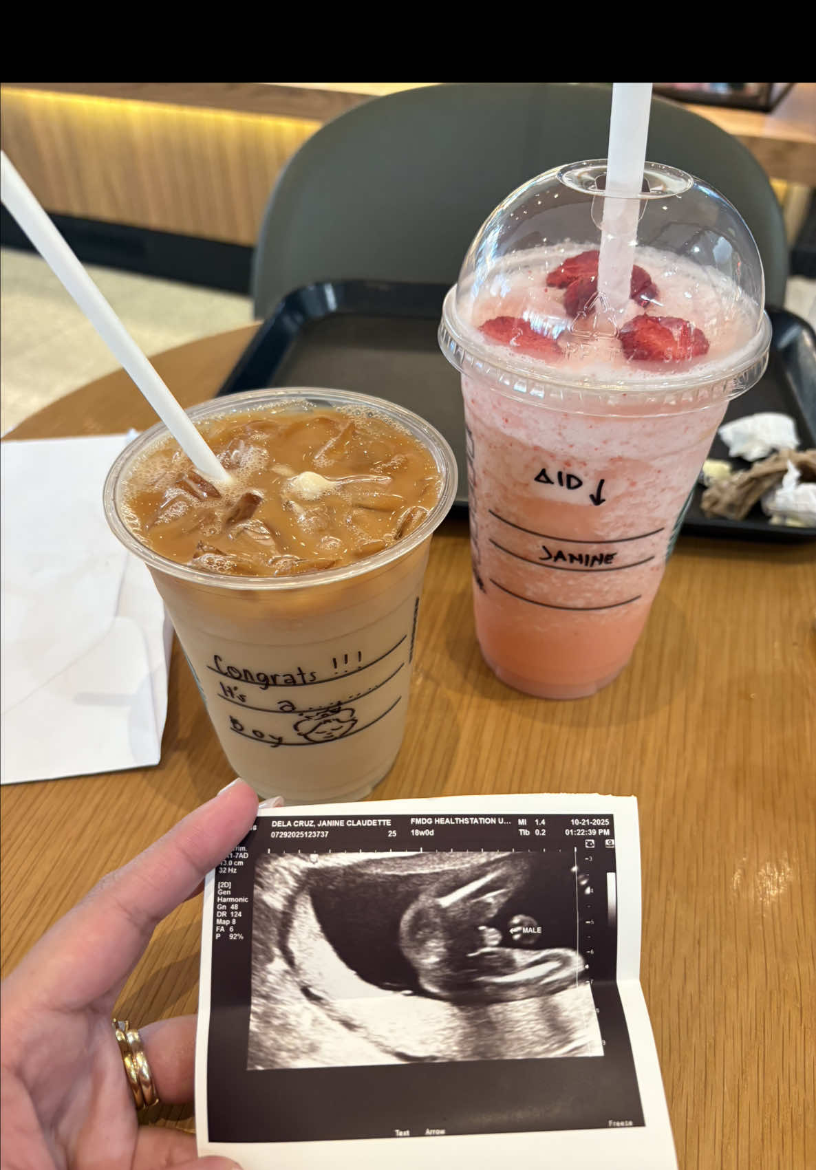 Our Intimate Gender reveal 👦🏻👧🏻