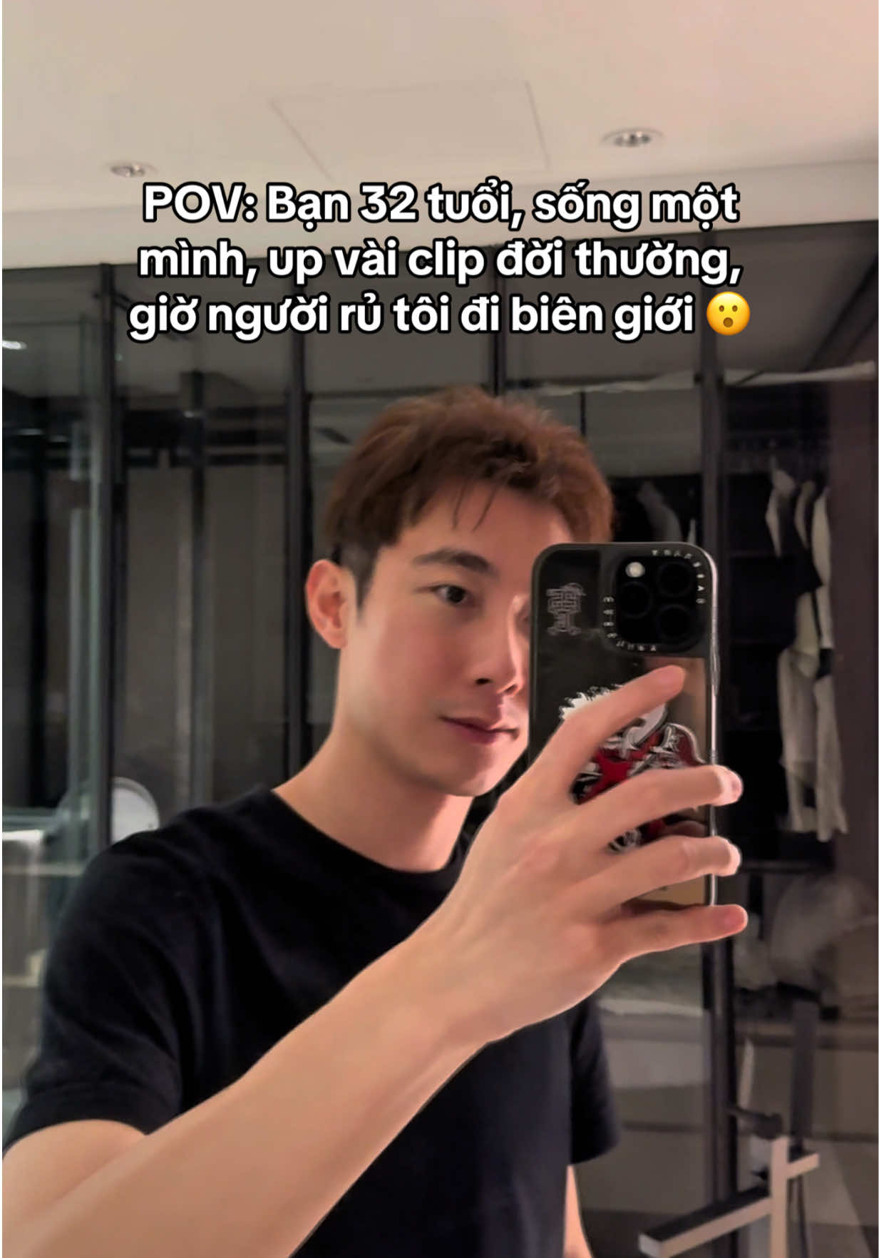 POV: 32 tuổi, sống một mình ở Sài Gòn. Up vài clip TikTok thì nhiều người rủ tôi đi biên giới. Đi dụ lịch ở đó có vui không?