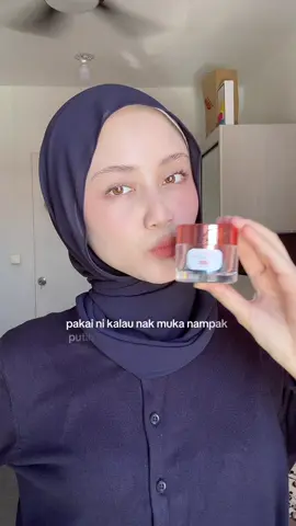 ramai gila yang tanya mcm mana i muka i boleh nampak berseri tanpa makeup🤭 Haa ni la i selalu pakaii, Durvillea lazy cream dari @GMEELAN.my.skincare✨🤍 Korang kena try cream ni sebab bukan sja cerahkan tapi skin i rasa moist sgtt!  #GMEELANmy #GMEELAN #GMEELANDurvillealazycream#toneupcrea m#2inltintedmoistureizer