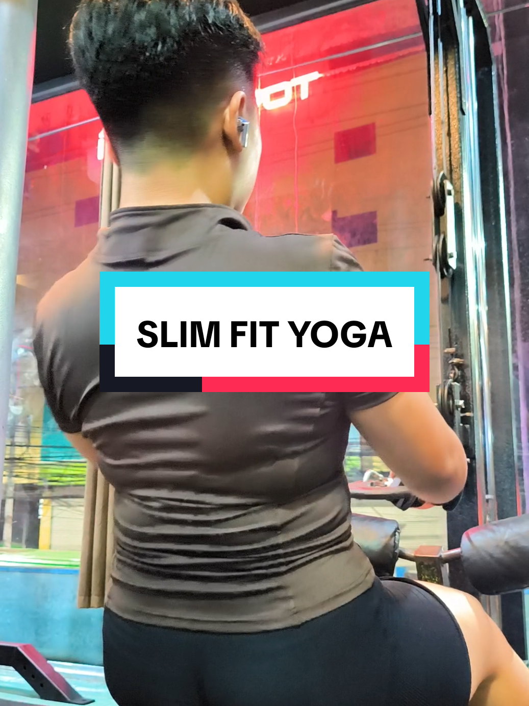 This slik fit yoga is zo perfect!✨#GymLife #affiliatemarketing #GymOutfit #activewearforwomen #topforwomenoutfit 