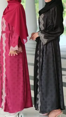 Power in black glows in maroon  #shiny #abaya #abayasulam #abayamaroon #abayastyle 
