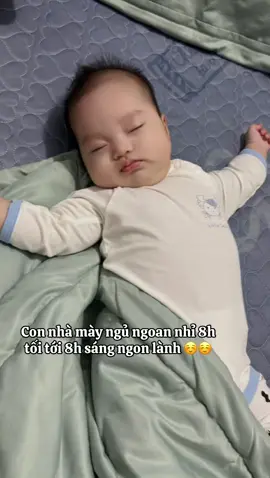 Không ai biết… mỗi đêm mẹ phải làm gì để con chịu ngủ 😀  #mevabe #mebimsuachamcon #meme #xuhuong 